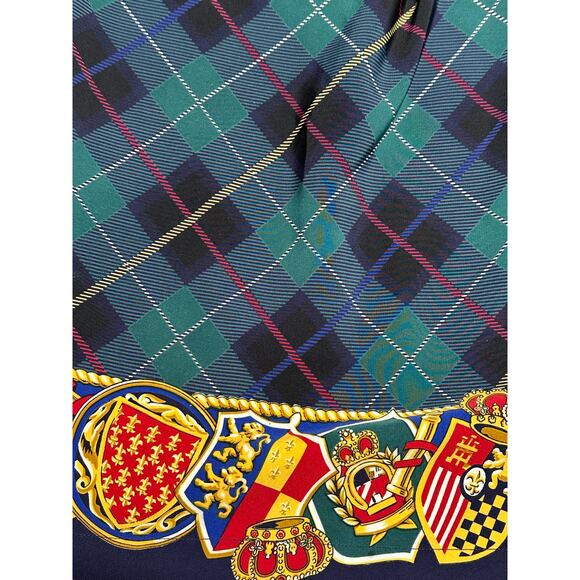 Vintage Chaus Plaid Tartan Skirt with Coat of Arms. Size 14 EPC! - Picture 5 of 6